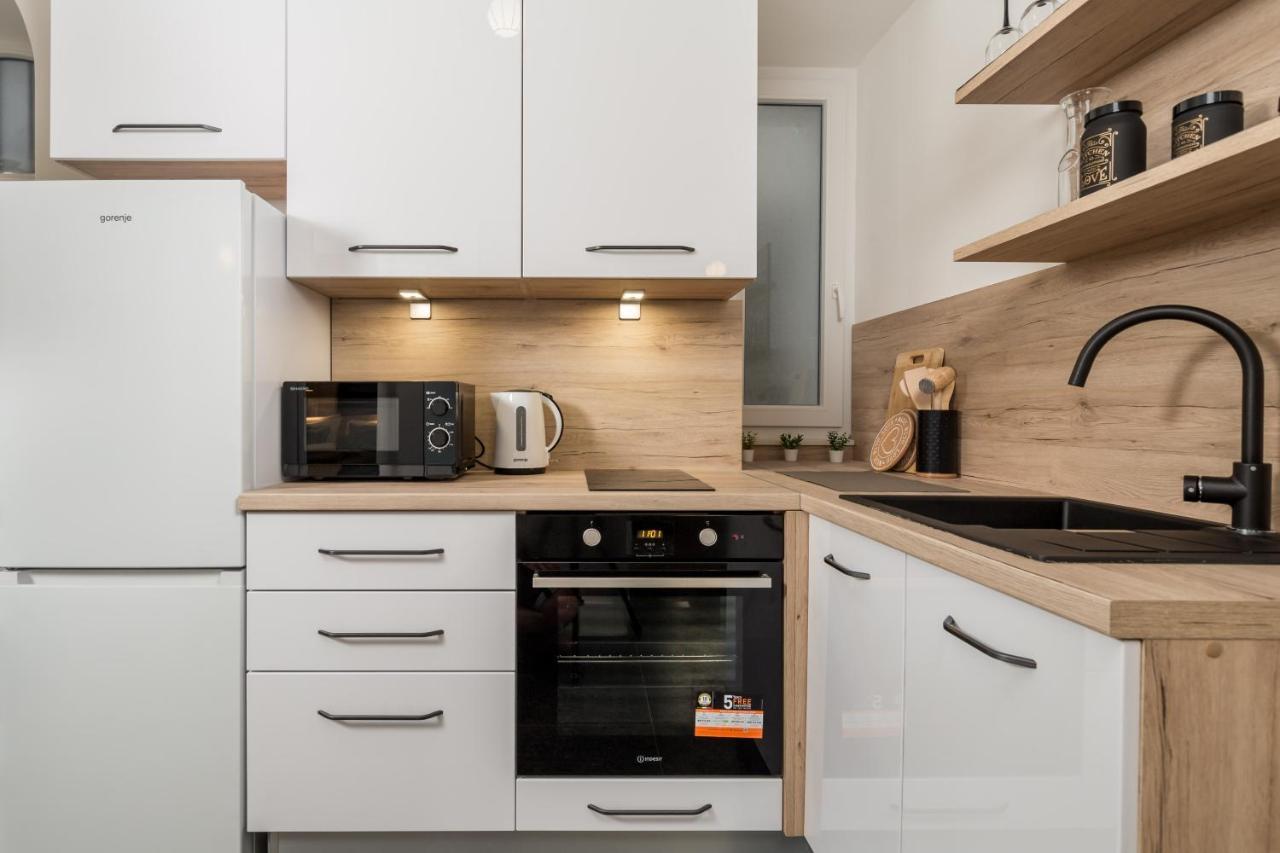 Apartament Lamandra *